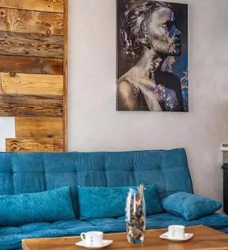 650m In&out - - Free And Parking